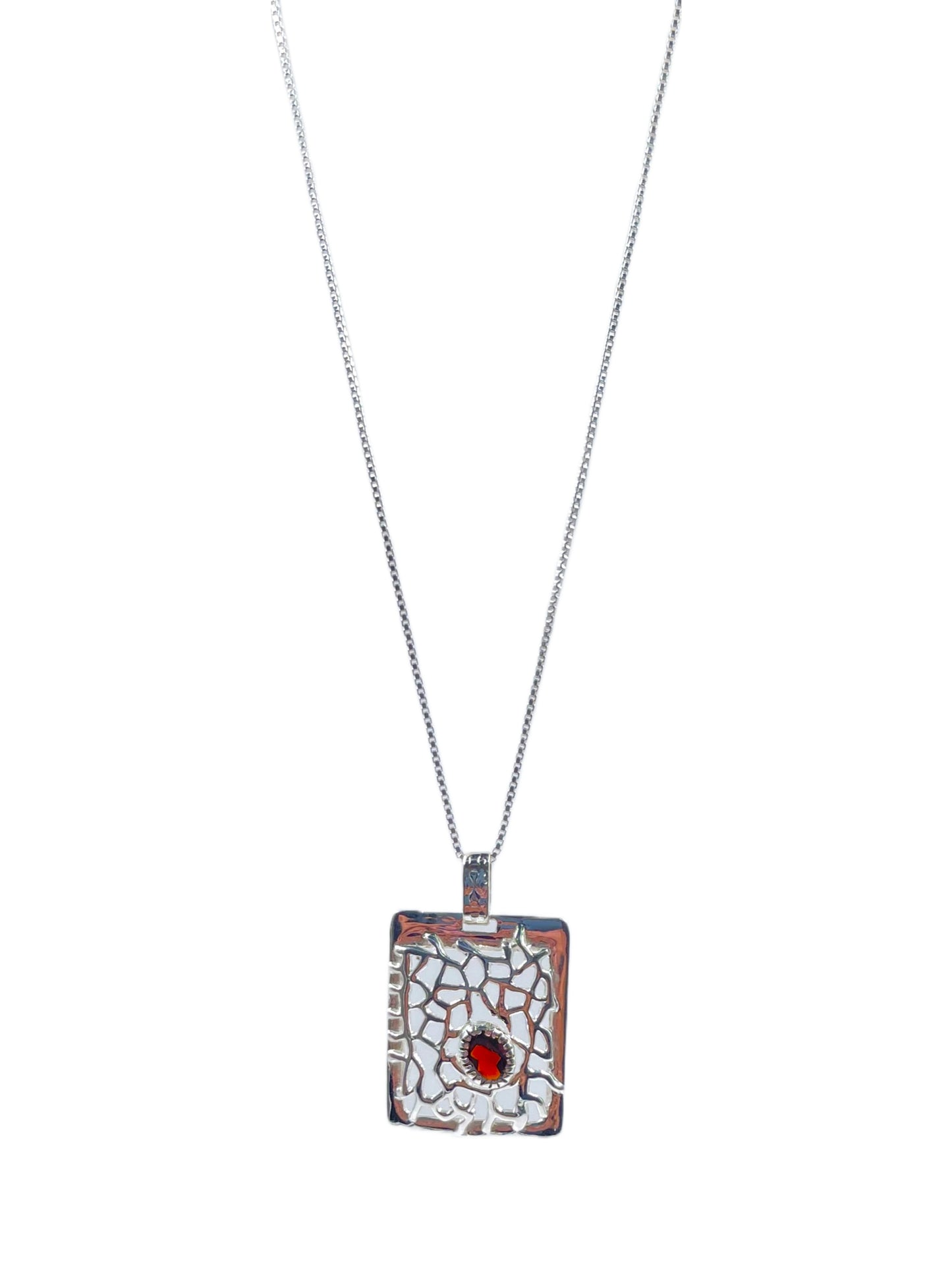 METALCARATS Metal Carats 925 Sterling Silver Garnet Tag Pendant | Women | Tag Style| Natural Gemstones