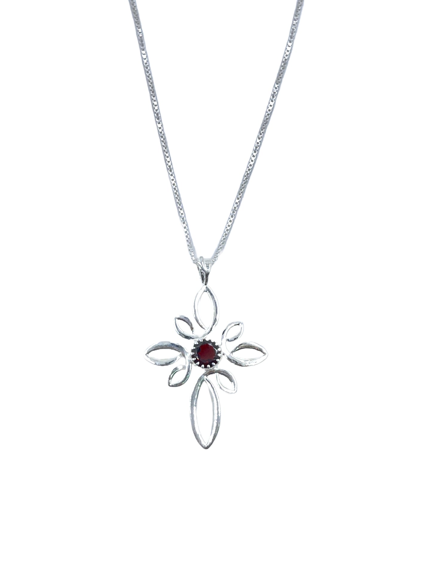 METALCARATS Metal Carats 925 Sterling Silver Flower Round Garnet Pendant with chain | Women | Natural Gemstones | Hallmark