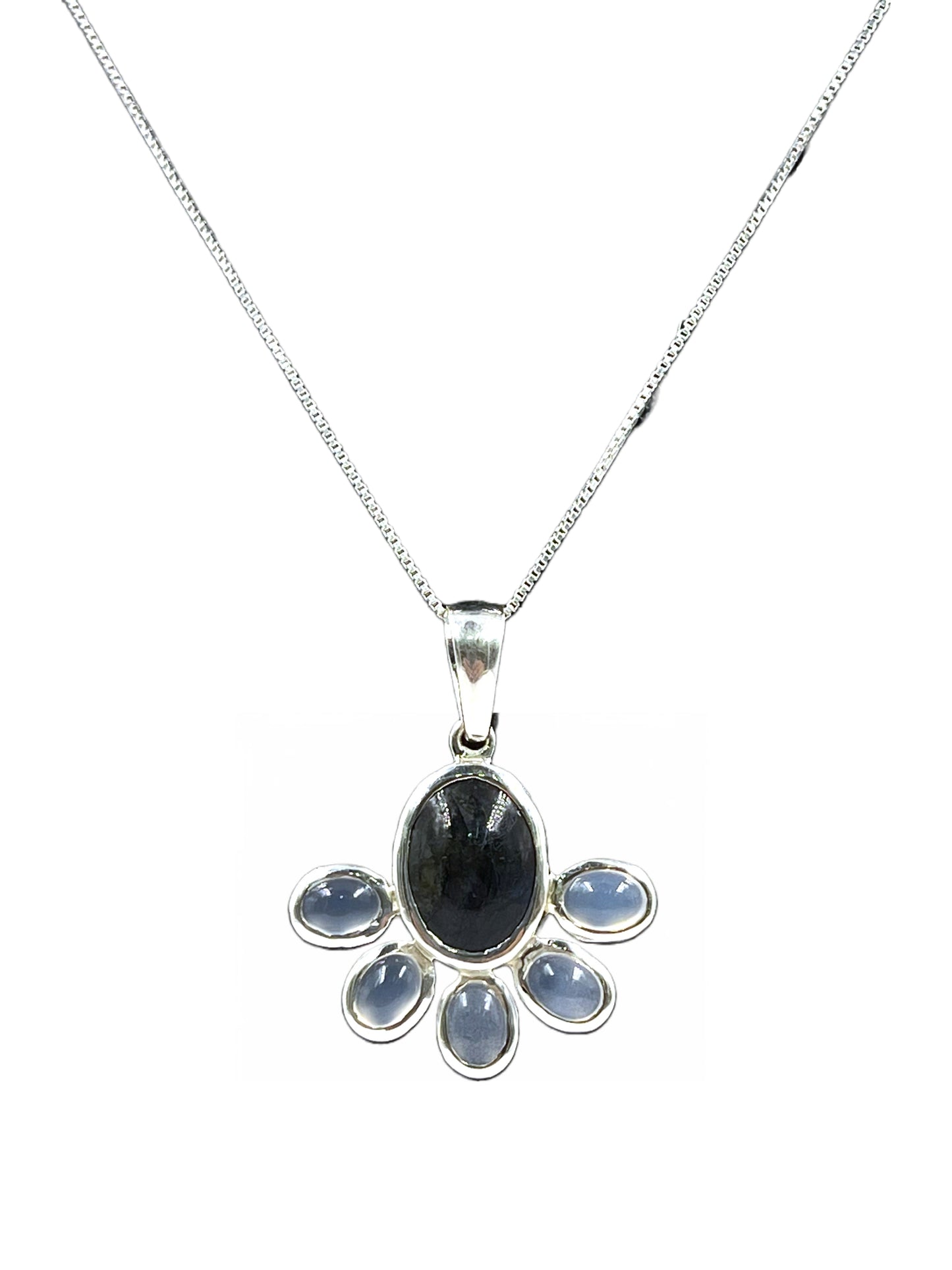 Metal Carats 925 Sterling Silver Premium Paw Pendant with Chain | Labradorite | Chalcedony | Women | Natural Gemstones