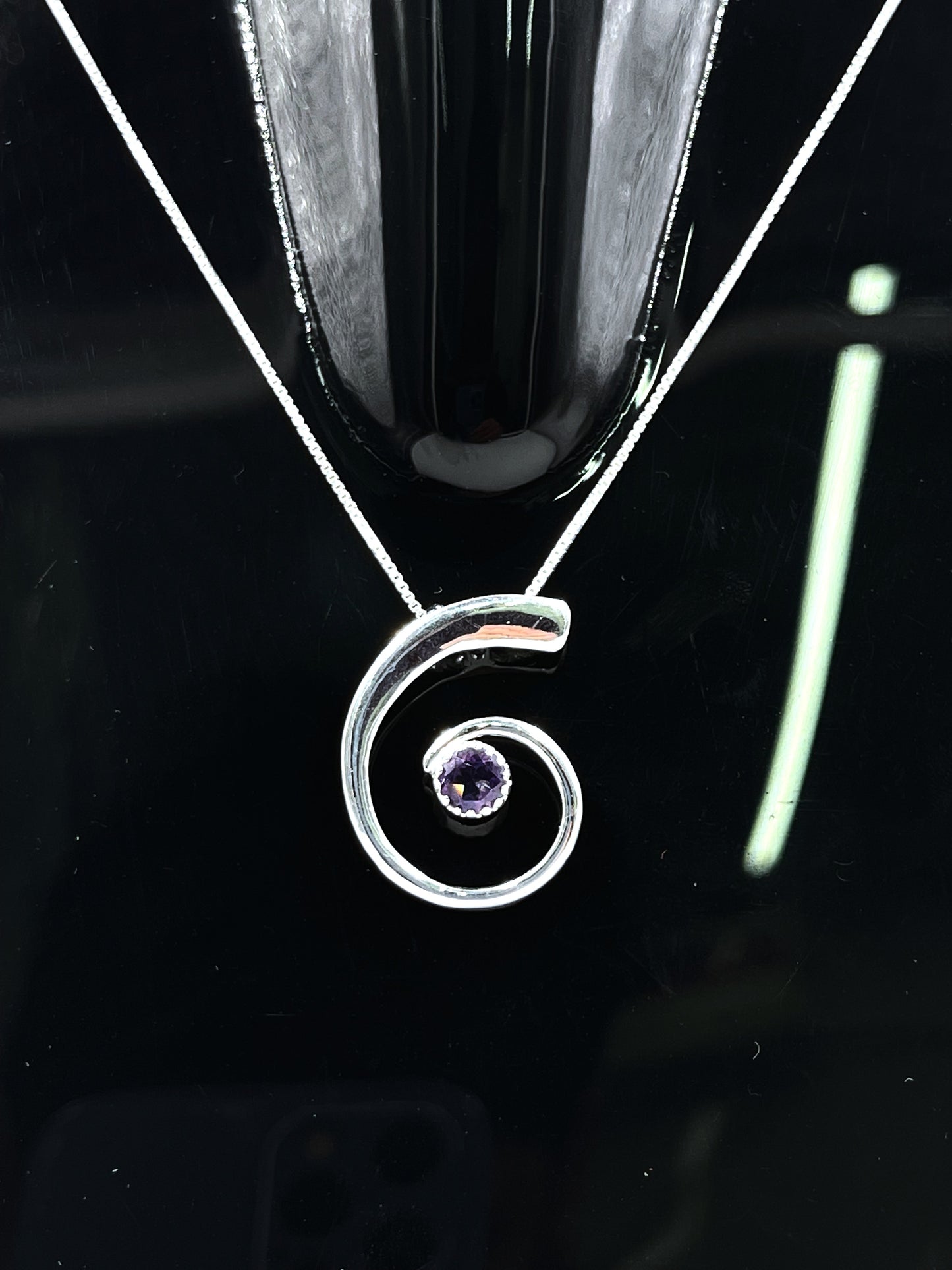 Metal Carats Floating 925 Sterling Silver Amethyst Minialistic Pendant | Women | Minimalism | Natural Gemstones