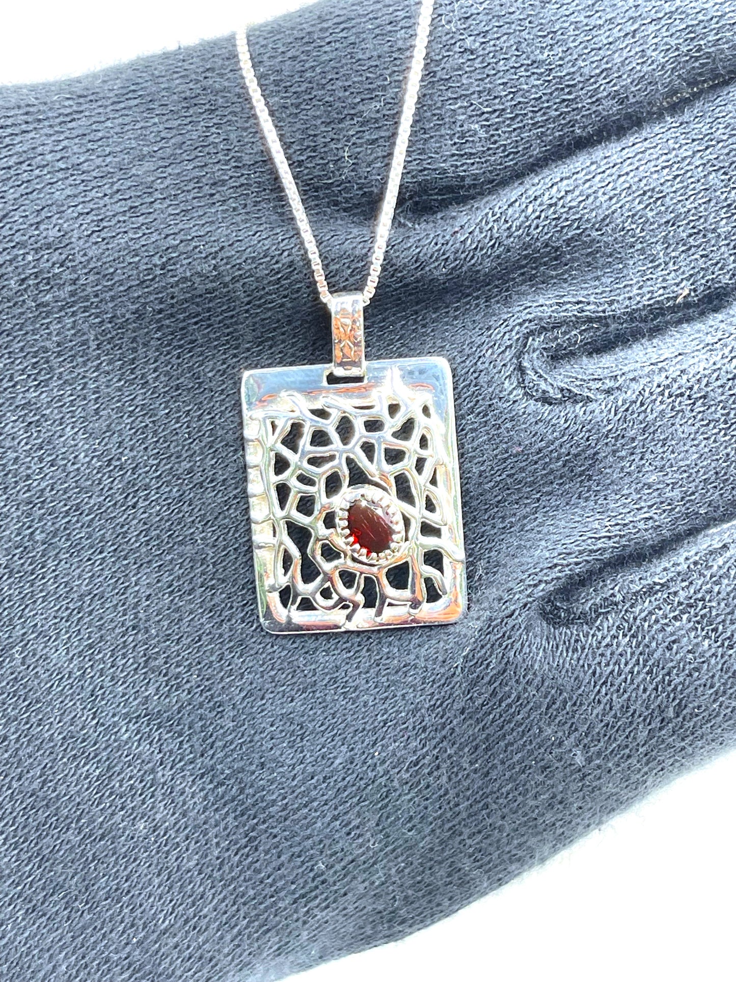 METALCARATS Metal Carats 925 Sterling Silver Garnet Tag Pendant | Women | Tag Style| Natural Gemstones