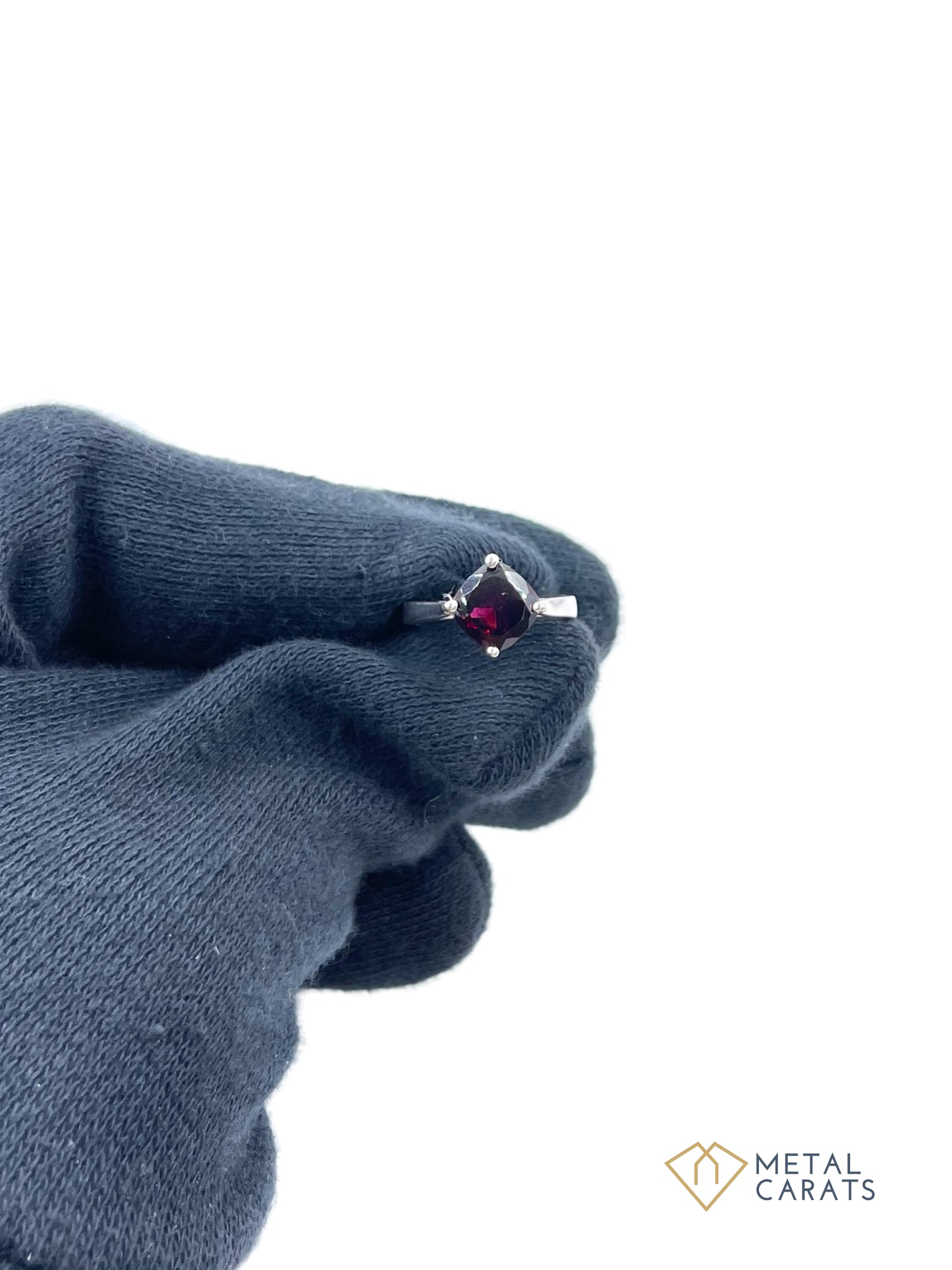 Metal Carats 925 Sterling Silver Cushion Cut Garnet Signature Ring for Women | Red | Natural Garnet